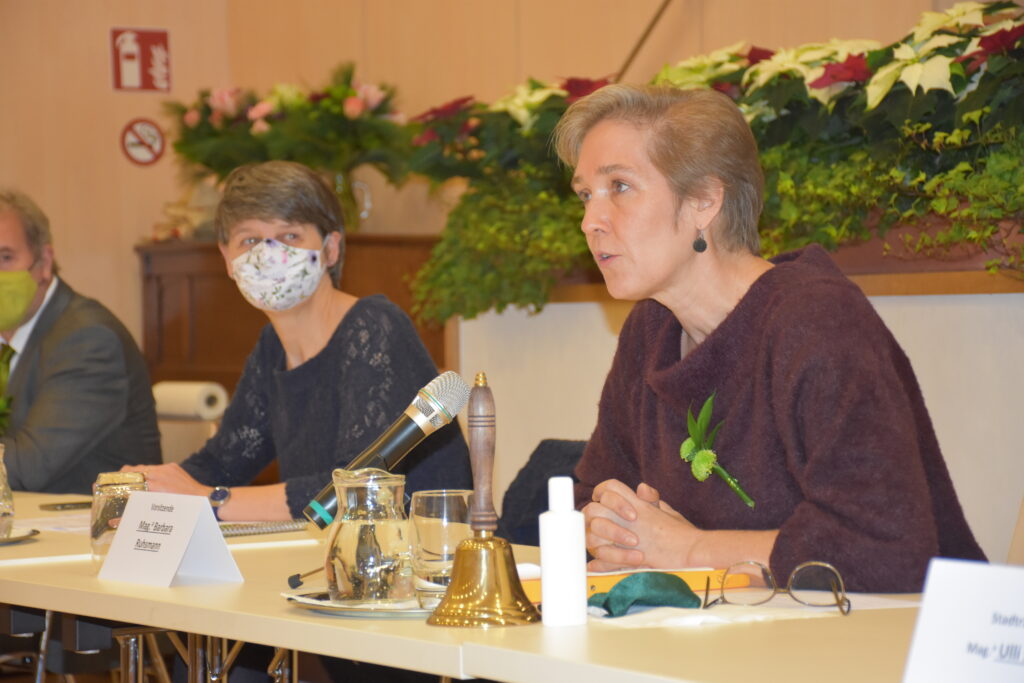 Barbara Ruhsmann bei der Angelobung der Bezirksvertretung