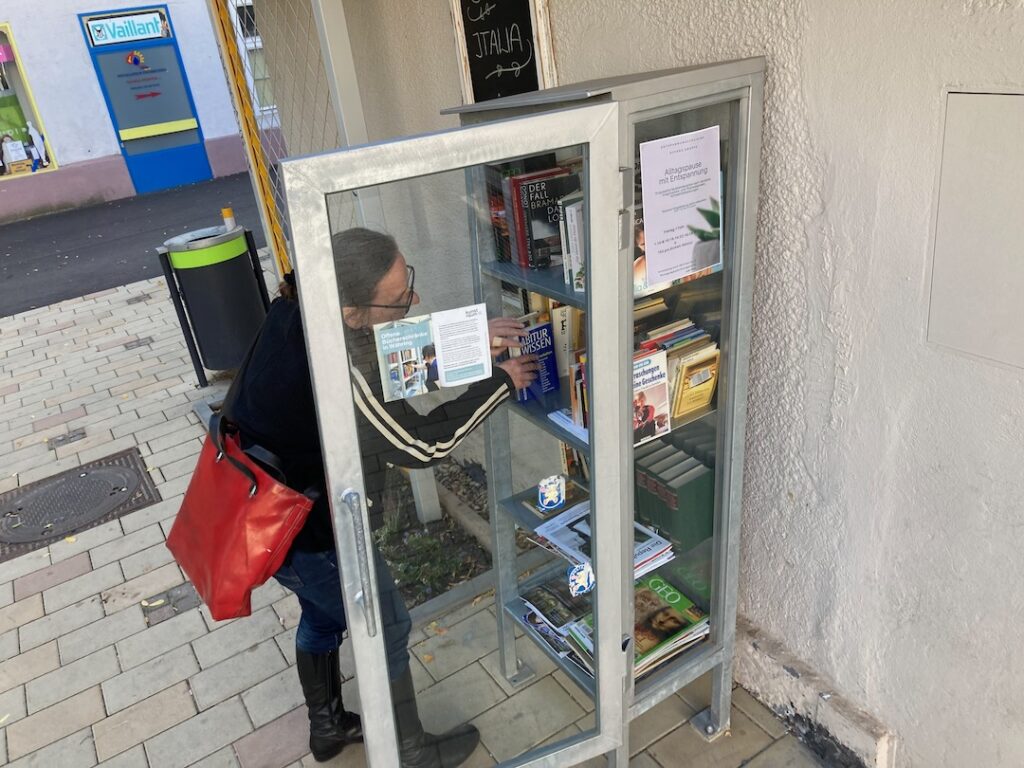 Bücherschrank Voglmarkt