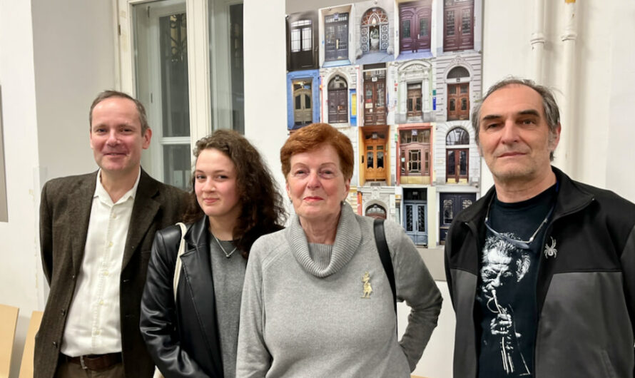 Fünf Augen schauen auf die Währinger Straße