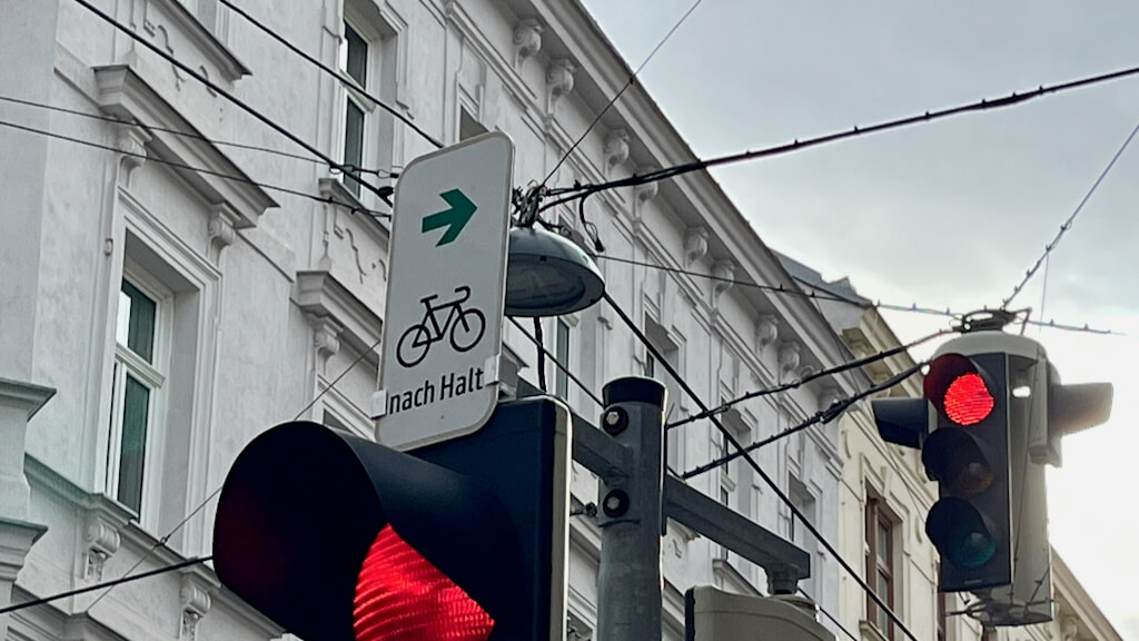 Grüner Pfeil