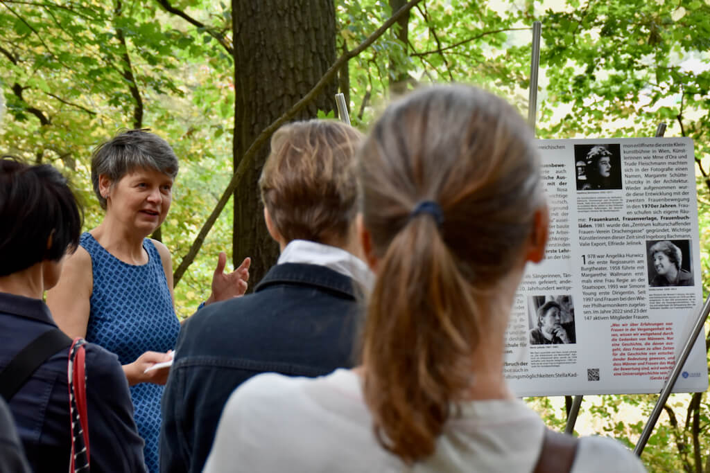 Frauenweg Pötzleinsdorfer Schlosspark