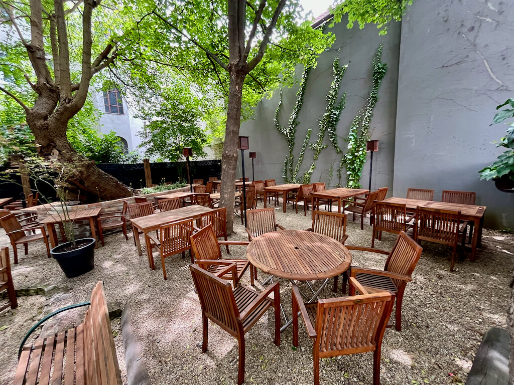 Das Weinberg Gastgarten