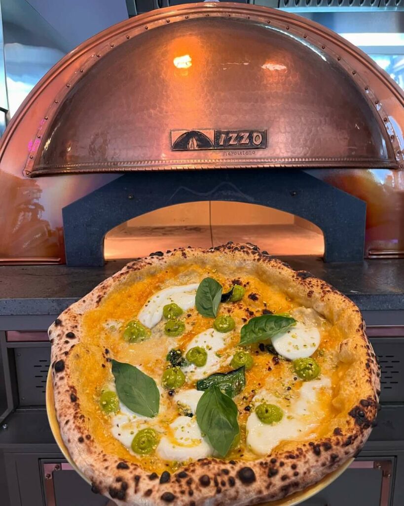 Pizzeria La Signorina Pizza